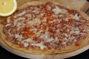 Fresh Beef With Mozzarella Cheese (USD 4.44)